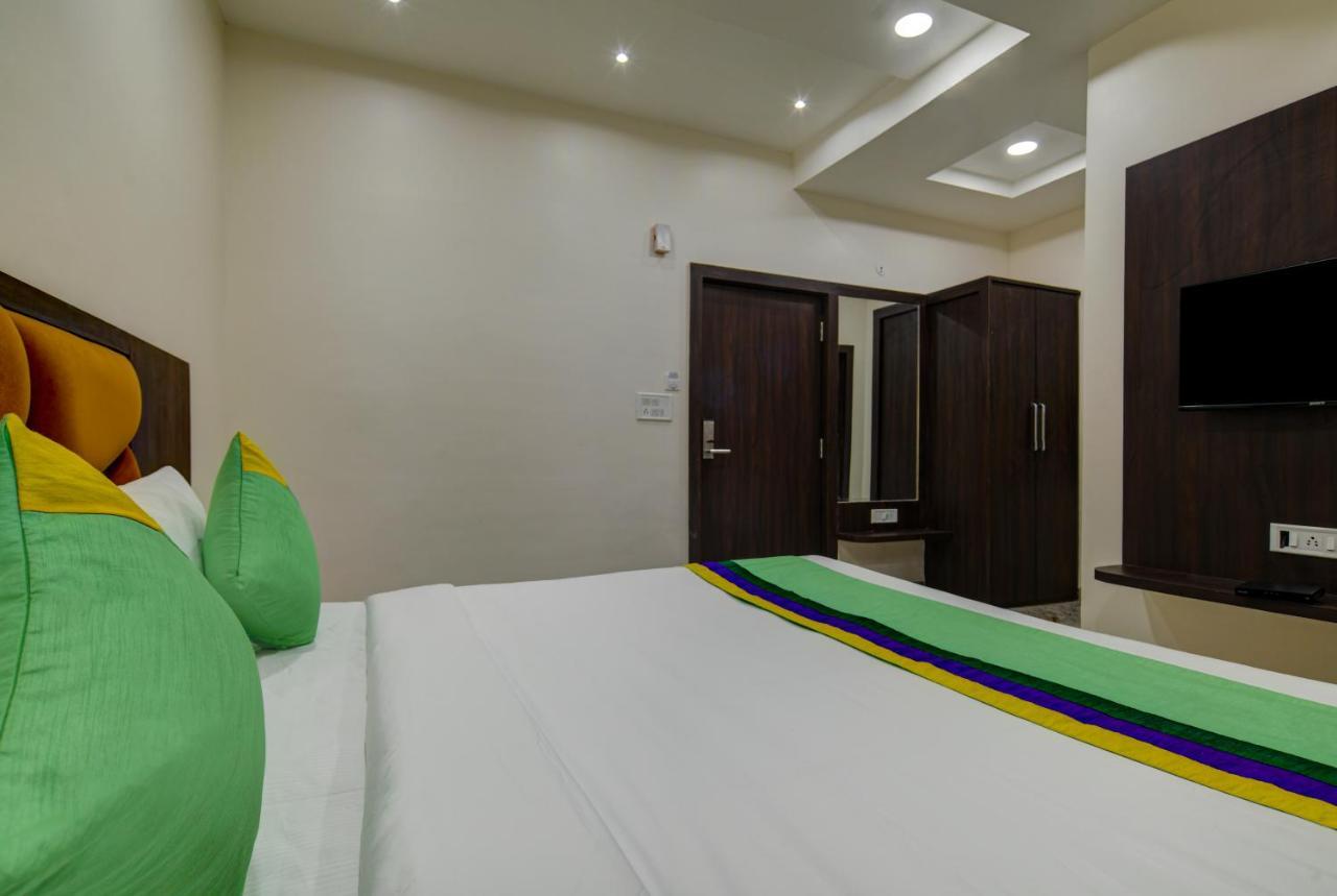 Treebo Trend Kanha Shree Indore Buitenkant foto